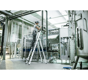 Stepladder with steps, single-sided access with clip-step relax application | © MUNK GmbH