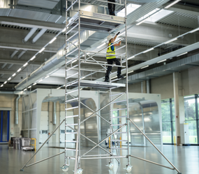 Mob. scaf. 1.35x1.80 m,outr/doub.pf, pf H=5.35 m | © MUNK GmbH