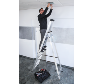 Double-sided step ladder with single-sided access | © MUNK GmbH
