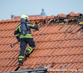 Stoß- und Einreißhaken leicht, 2-teilig mit Verlängerung und D-Griff in der Anwendung | © MUNK GmbH