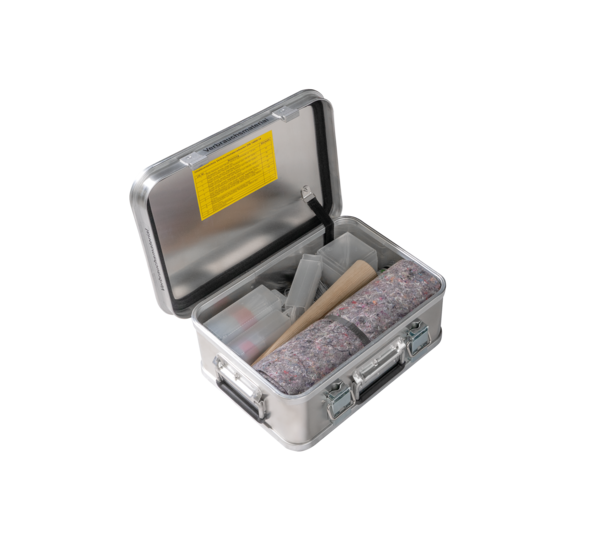 Kasten mit Inhalt "Verbrauchsmaterial" Größe 4 | © MUNK GmbH