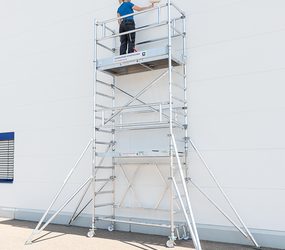 Folding scaffolding 0.75 x 1.80 m with outrigger | © MUNK GmbH