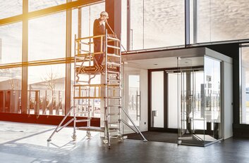 FlexxTower avec garde-corps avancé | © MUNK GmbH