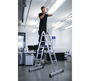 Multi-func. ladd. 4-sec.w.niv. stab. 4x3/4x3 rungs | © MUNK GmbH
