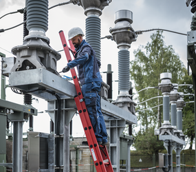 Schiebeleiter GFK 2-tlg.  Standard-Trav., 2x8 Sp. | © MUNK GmbH