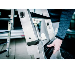 Stepladder 2x4 steps, plug-in with plug-in section | © MUNK GmbH