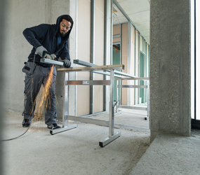 Arbeitsbock H.nverst.bar, 700-1000mm, 0,50x0,78m  | © MUNK GmbH