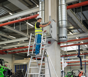 Plattformleiter FlexxStep 6+2 Sprossen Anwendung | © MUNK GmbH